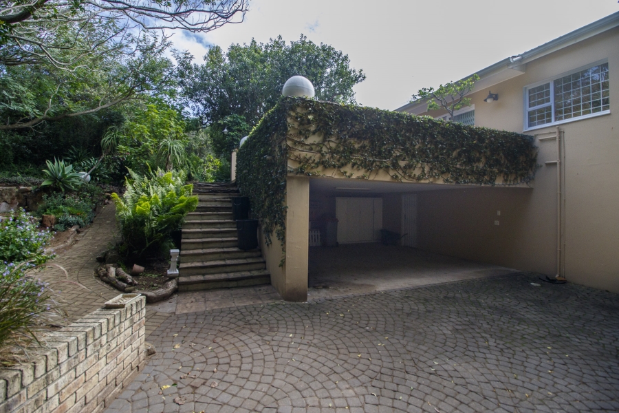 6 Bedroom Property for Sale in West Bank Eastern Cape
